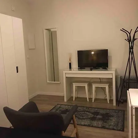 Charming Studio Apartment In Campolide - 2F Lisbon Exterior photo